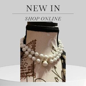 Elegant White Beaded vintage  Necklace made in Hong Kong